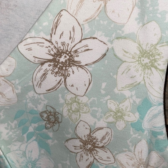 SLEEVELESS Cotton Pull On Top - Picture 3 of 5